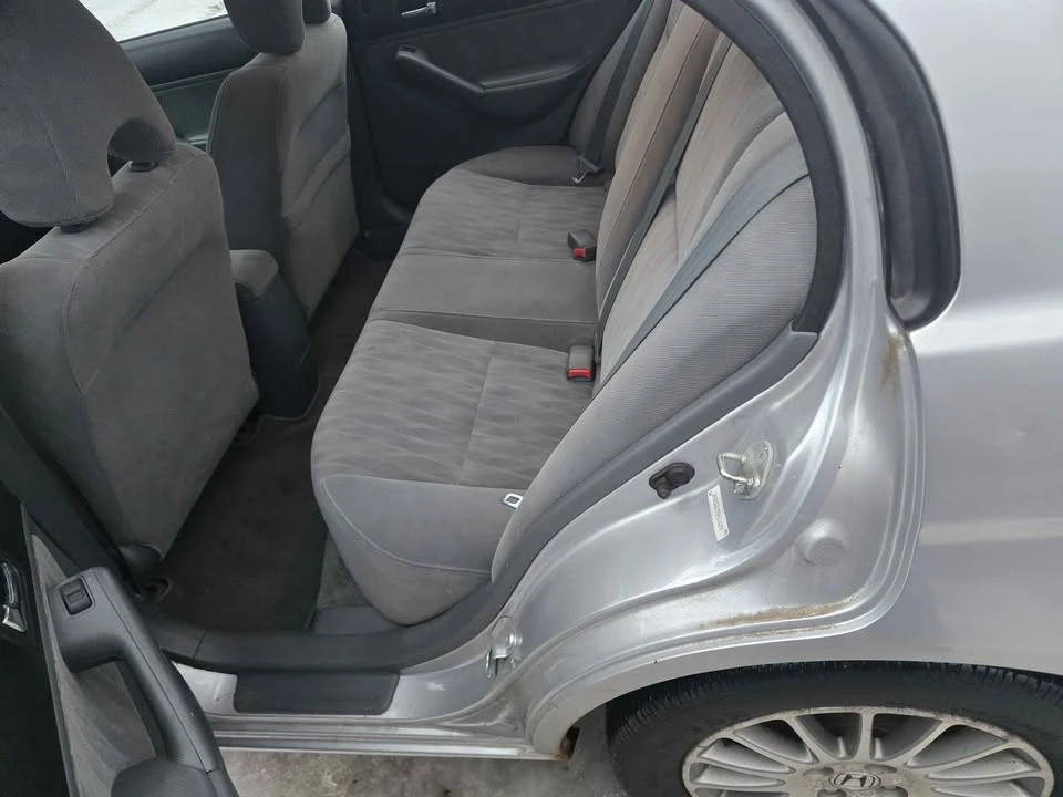 2005 Honda Civic 7th Gen - Image 7 of 10