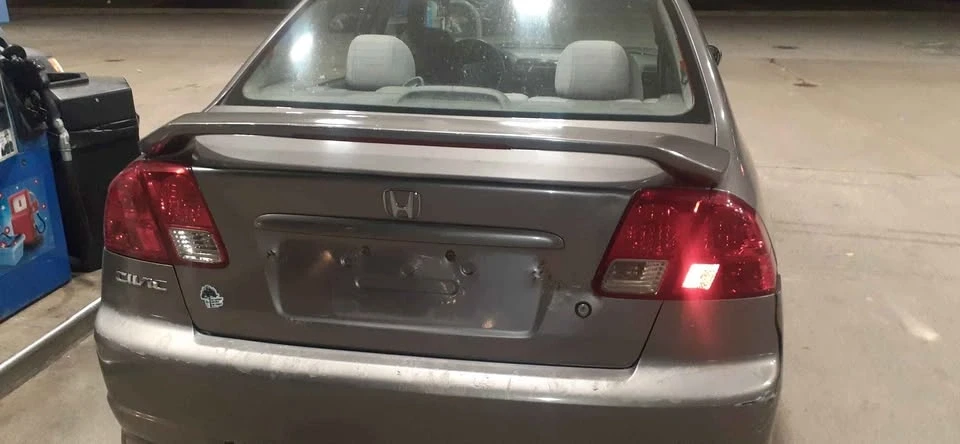 2005 Honda Civic 7th Gen - Image 5 of 13