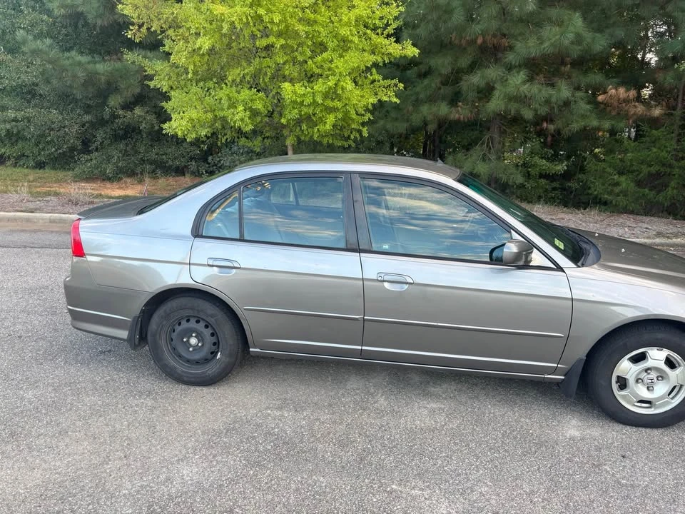 2005 Honda Civic 7th Gen - Image 3 of 7