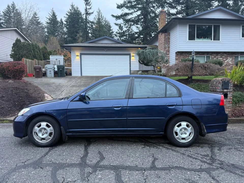 2005 Honda Civic 7th Gen - Image 2 of 15