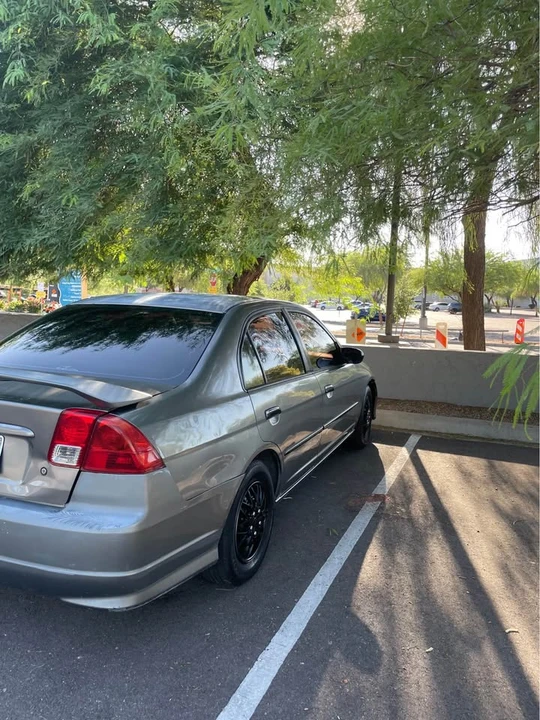 2005 Honda Civic 7th Gen - Image 2 of 7