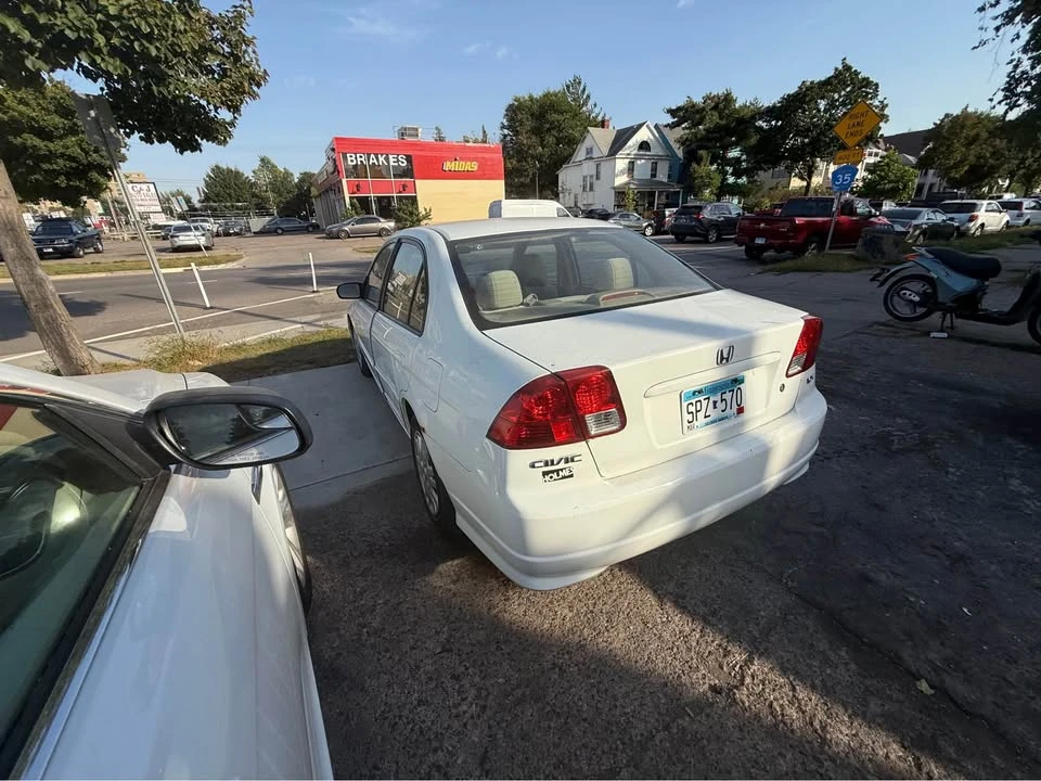 2005 Honda Civic 7th Gen - Image 3 of 6
