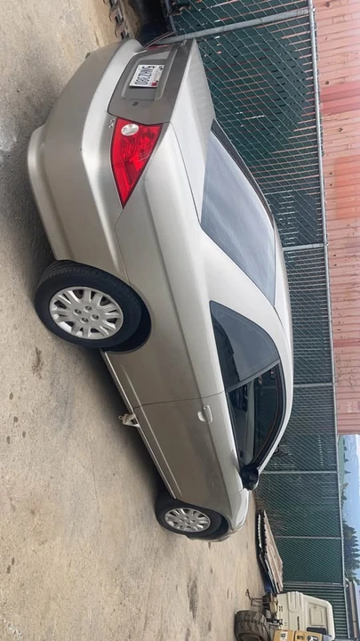 2005 Honda Civic 7th Gen - Image 6 of 7