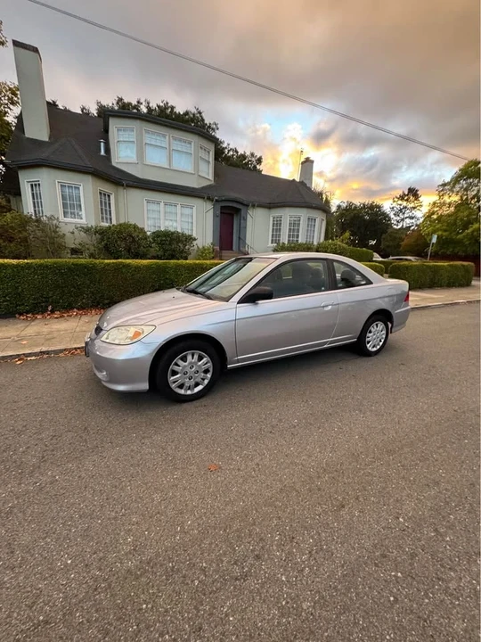 2005 Honda Civic 7th Gen - Image 2 of 11