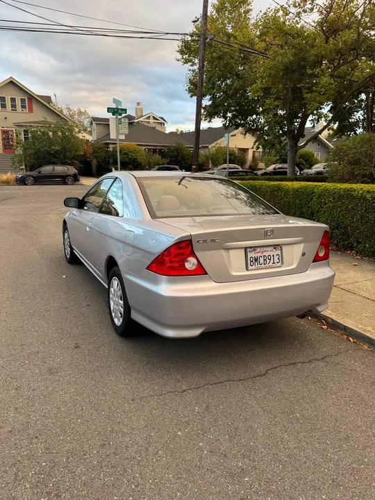 2005 Honda Civic 7th Gen - Image 3 of 11