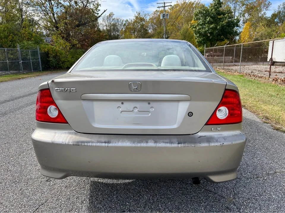2005 Honda Civic 7th Gen - Image 8 of 16