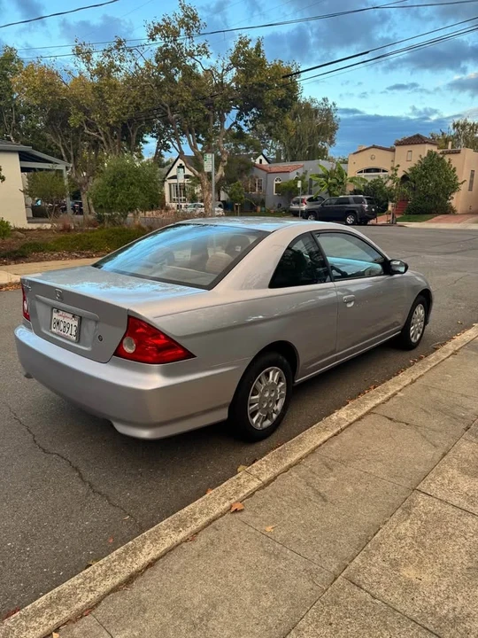 2005 Honda Civic 7th Gen - Image 4 of 11
