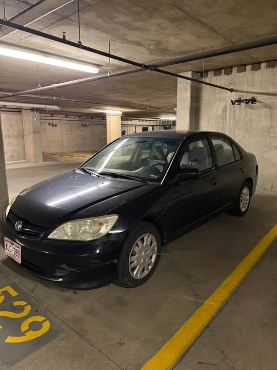 2005 Honda Civic 7th Gen - Image 2 of 12