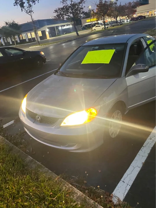 2005 Honda Civic 7th Gen - Image 2 of 4