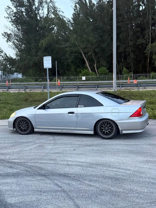 2005 Honda Civic 7th Gen - Image 17 of 20