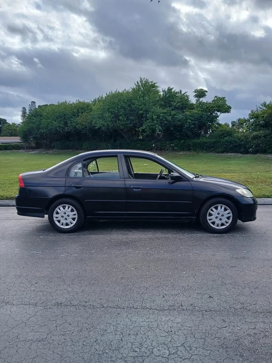 2005 Honda Civic 7th Gen - Image 5 of 7