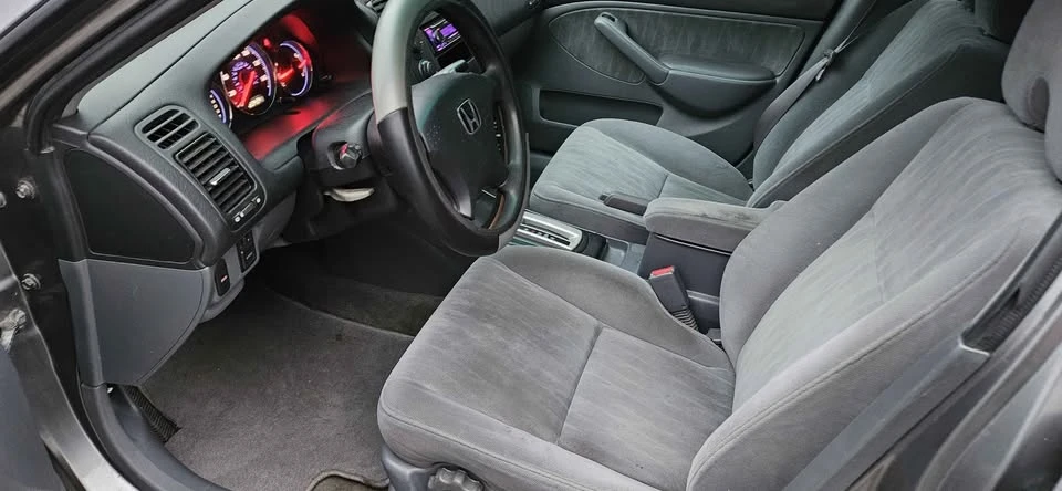 2005 Honda Civic 7th Gen - Image 7 of 11