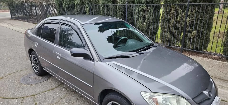 2005 Honda Civic 7th Gen - Image 4 of 11