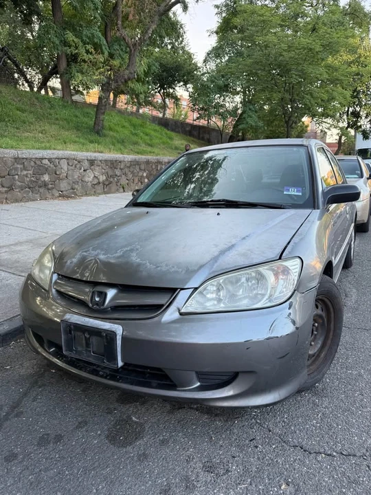 2005 Honda Civic 7th Gen - Image 7 of 9