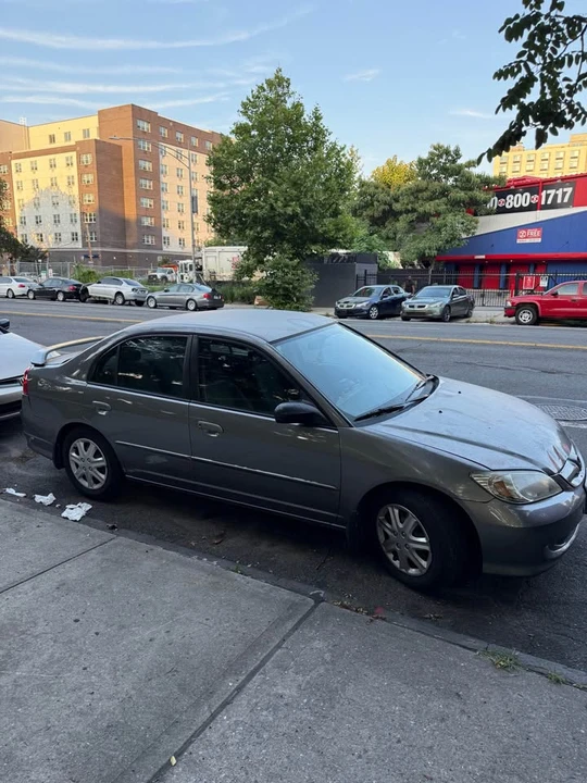 2005 Honda Civic 7th Gen - Image 6 of 9