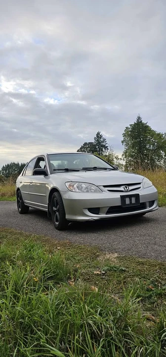 2005 Honda Civic 7th Gen - Image 2 of 9