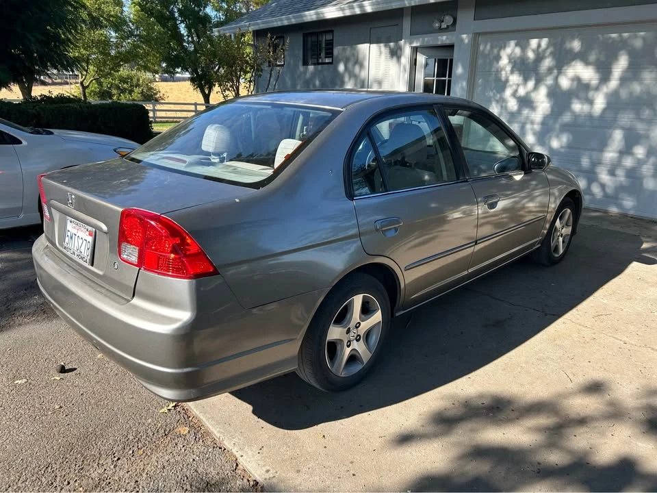 2005 Honda Civic 7th Gen - Image 2 of 7