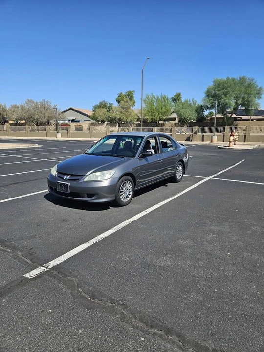 2005 Honda Civic 7th Gen - Image 2 of 13