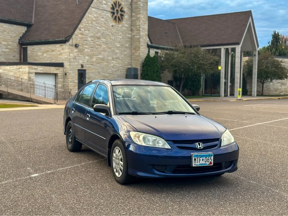 2005 Honda Civic 7th Gen - Image 2 of 12