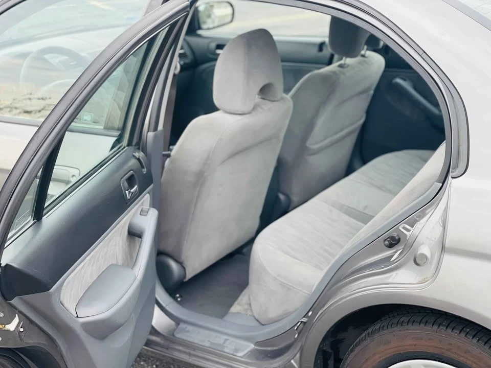 2005 Honda Civic 7th Gen - Image 11 of 18