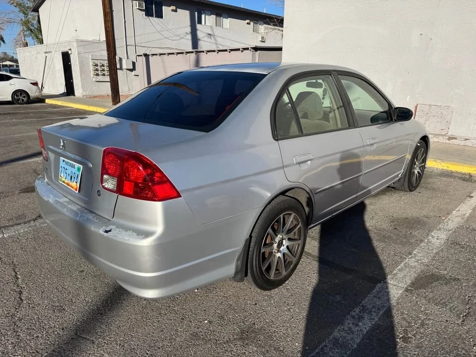 2005 Honda Civic 7th Gen - Image 3 of 12