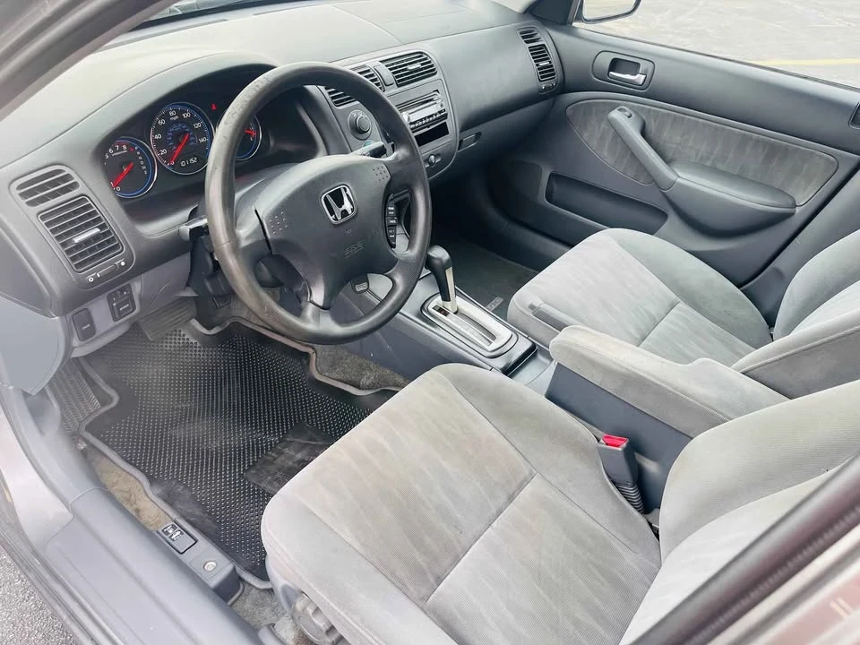 2005 Honda Civic 7th Gen - Image 12 of 18