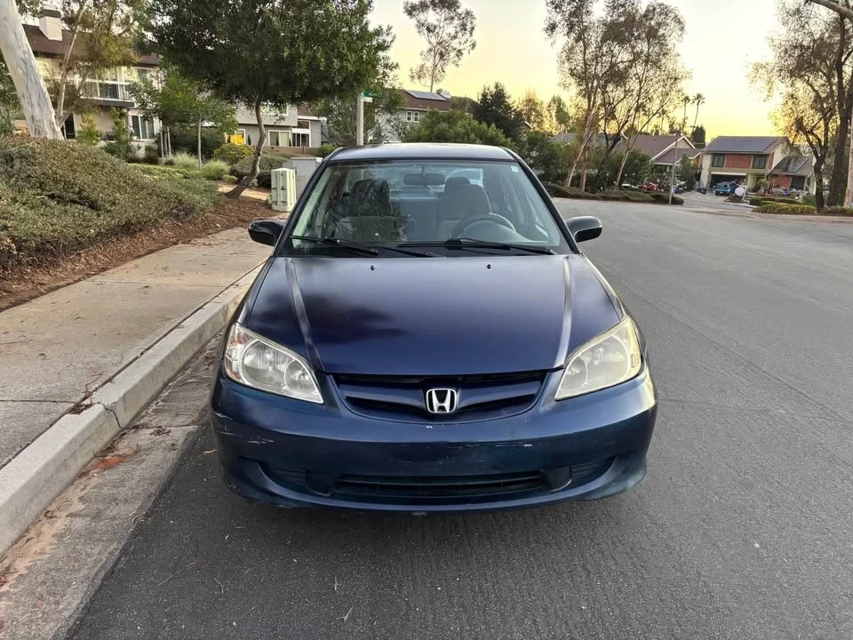 2005 Honda Civic 7th Gen - Image 2 of 12