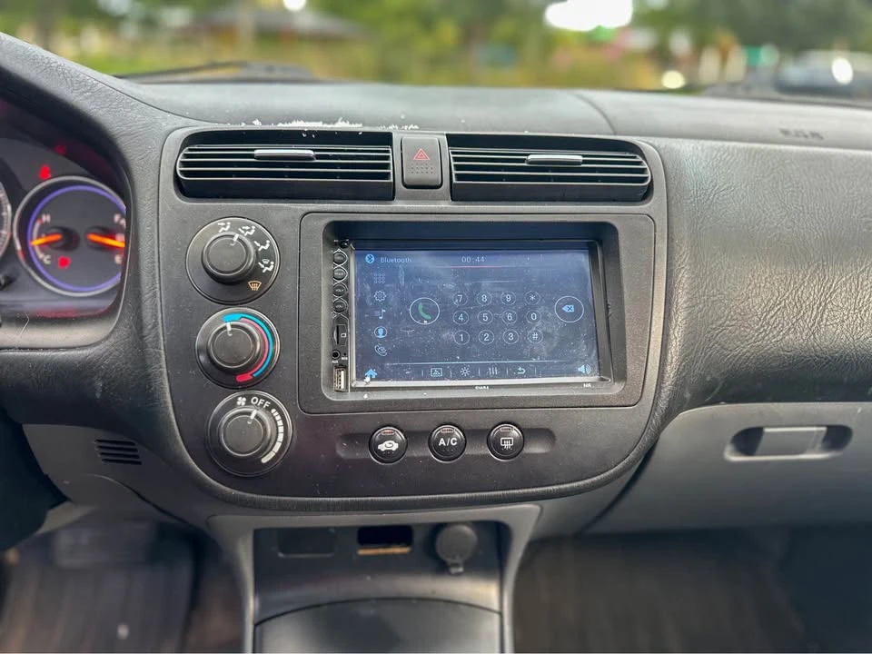 2005 Honda Civic 7th Gen - Image 9 of 12