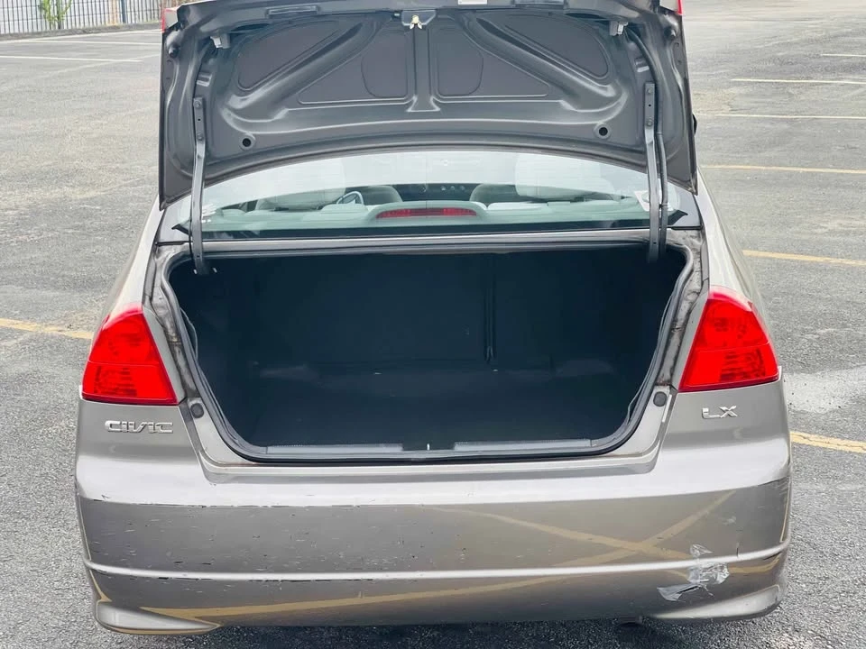 2005 Honda Civic 7th Gen - Image 15 of 18