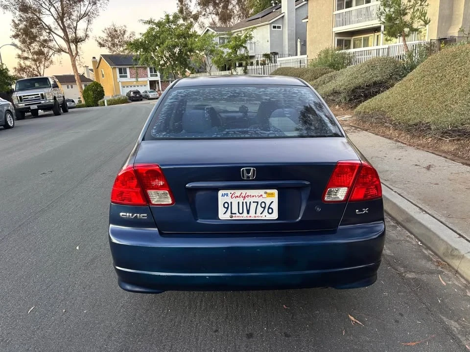 2005 Honda Civic 7th Gen - Image 5 of 12