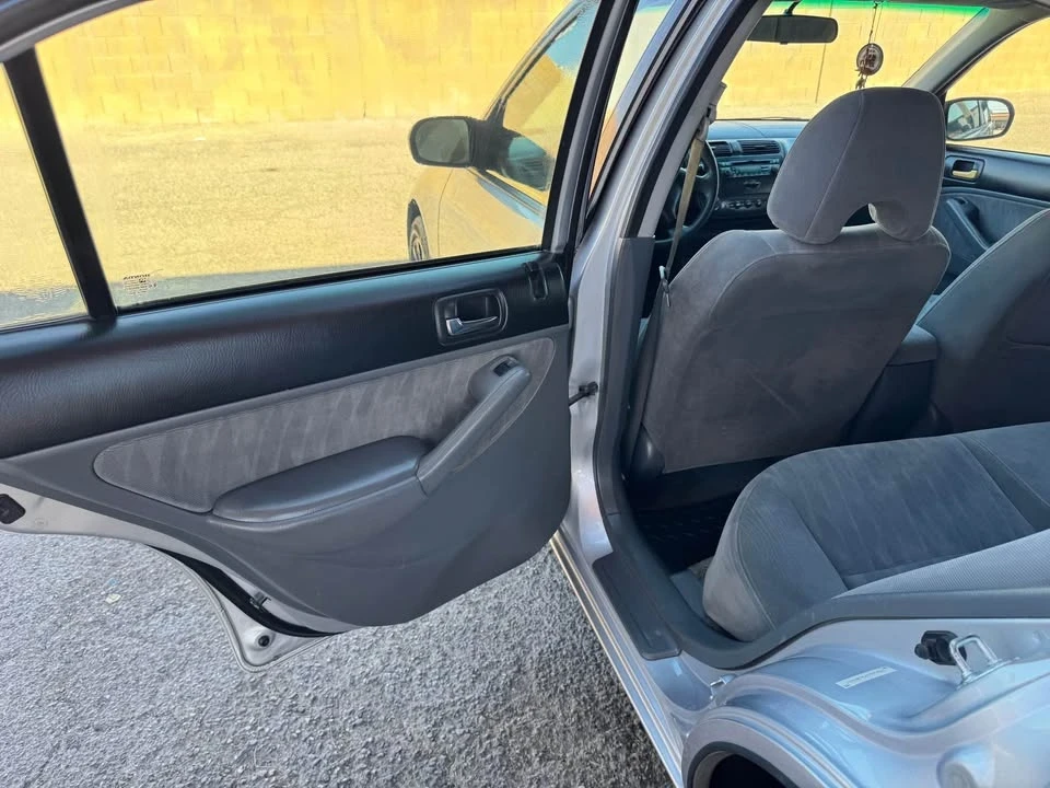 2005 Honda Civic 7th Gen - Image 15 of 20