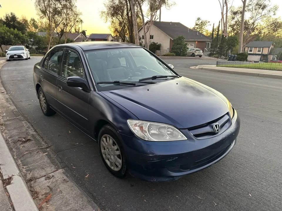 2005 Honda Civic 7th Gen - Image 3 of 12