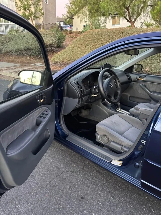 2005 Honda Civic 7th Gen - Image 8 of 12