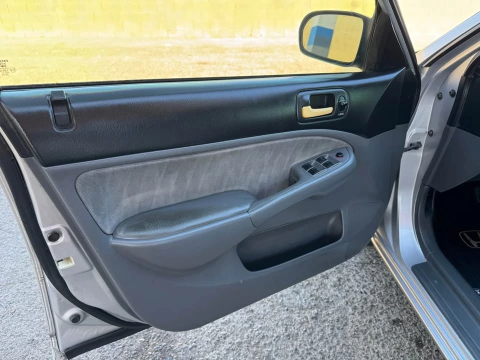 2005 Honda Civic 7th Gen - Image 18 of 20