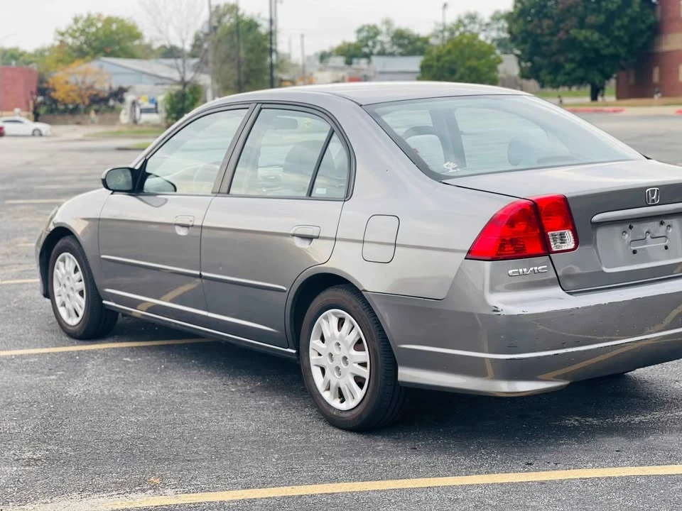 2005 Honda Civic 7th Gen - Image 8 of 18