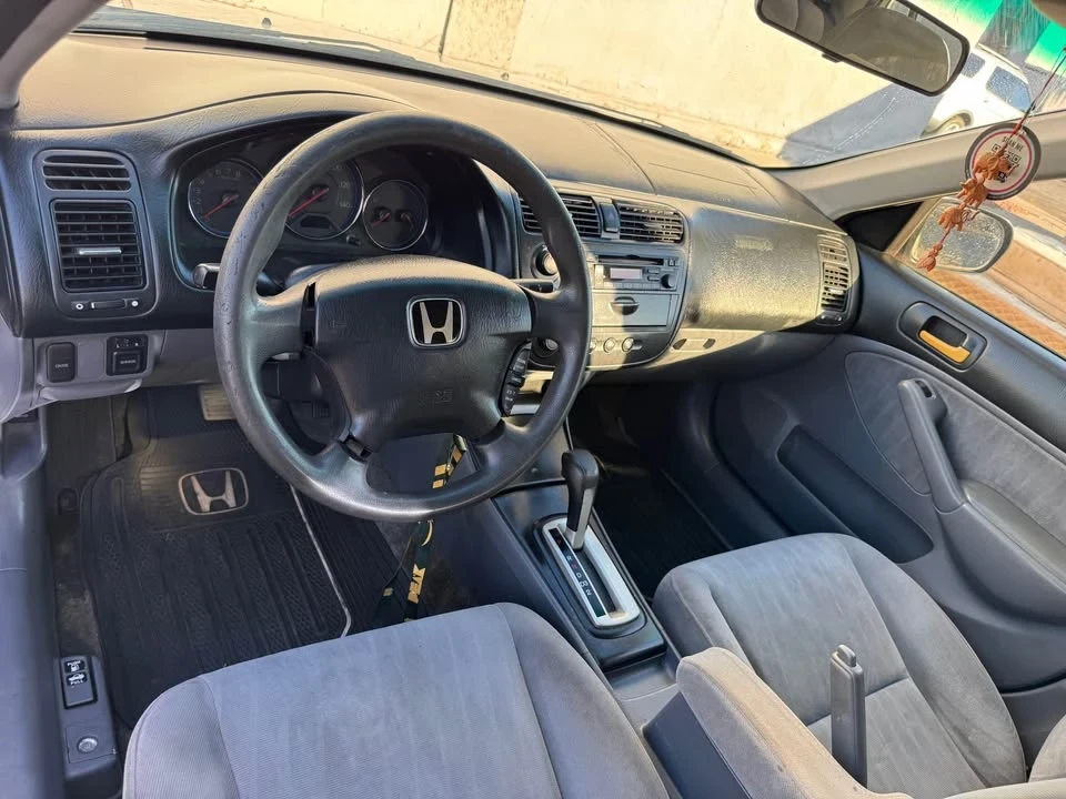 2005 Honda Civic 7th Gen - Image 9 of 12