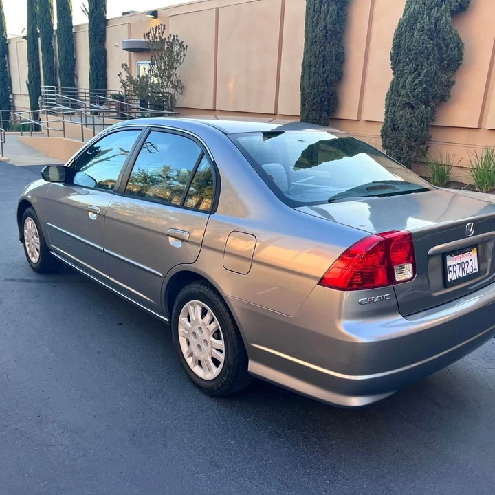 2005 Honda Civic 7th Gen - Image 3 of 19