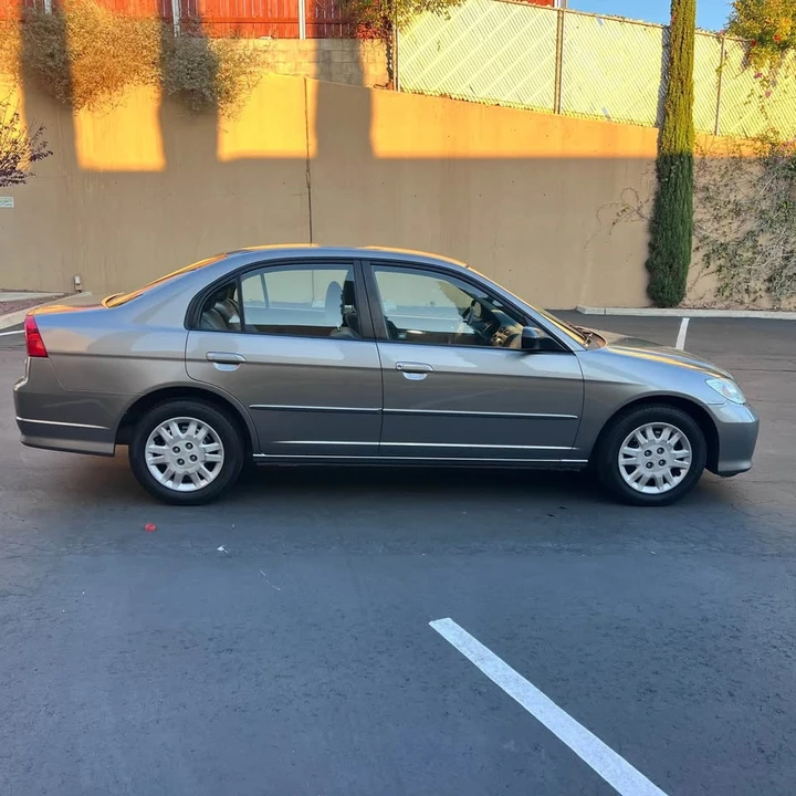 2005 Honda Civic 7th Gen - Image 6 of 19