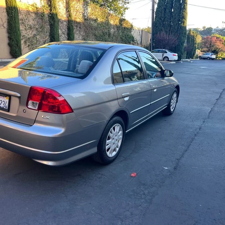 2005 Honda Civic 7th Gen - Image 5 of 19
