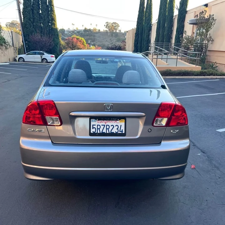 2005 Honda Civic 7th Gen - Image 4 of 19