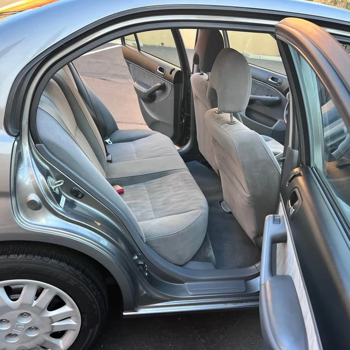 2005 Honda Civic 7th Gen - Image 12 of 19