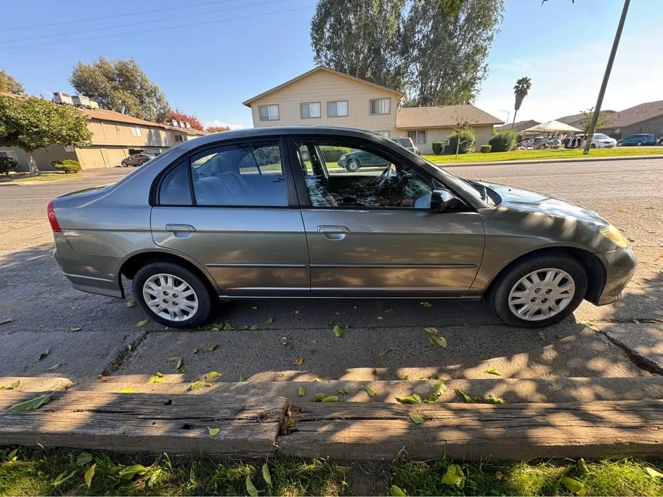 2005 Honda Civic 7th Gen - Image 4 of 10