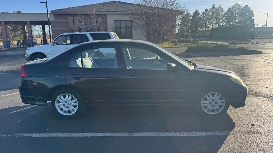 2005 Honda Civic 7th Gen - Image 4 of 10