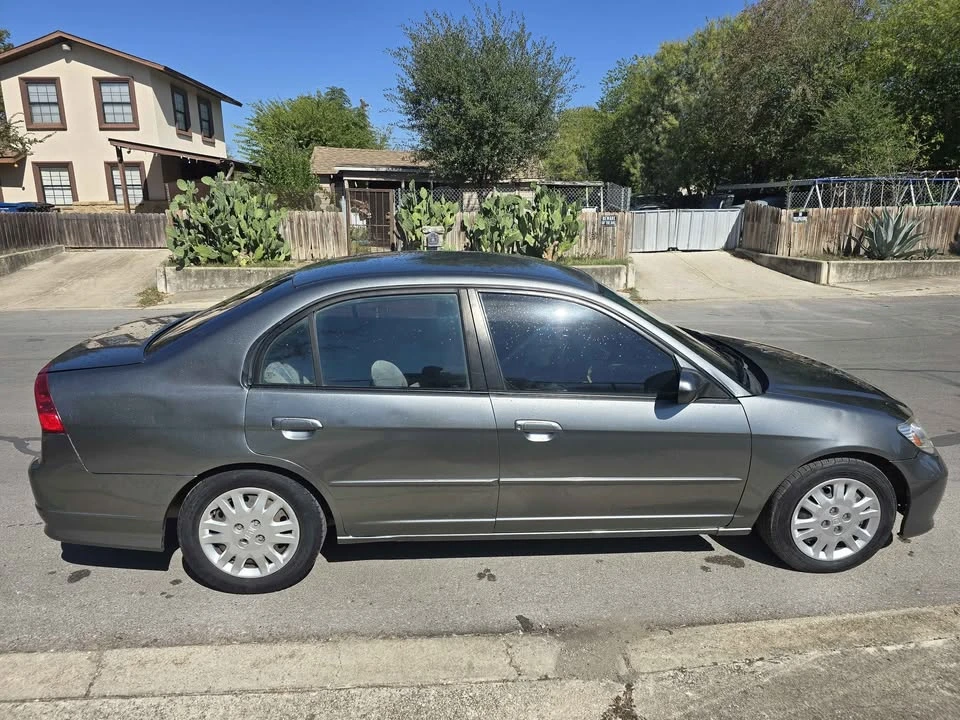 2005 Honda Civic 7th Gen - Image 4 of 8
