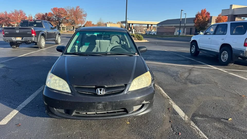2005 Honda Civic 7th Gen - Image 2 of 10