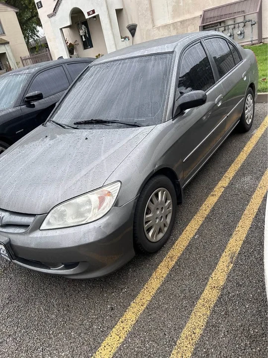 2005 Honda Civic 7th Gen - Image 2 of 9