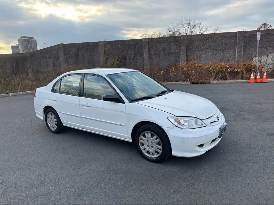 2005 Honda Civic 7th Gen - Image 2 of 11