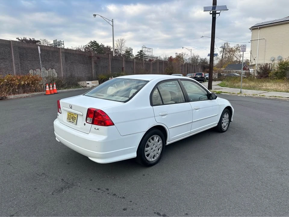 2005 Honda Civic 7th Gen - Image 6 of 11