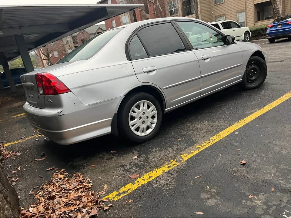 2005 Honda Civic 7th Gen - Image 3 of 9