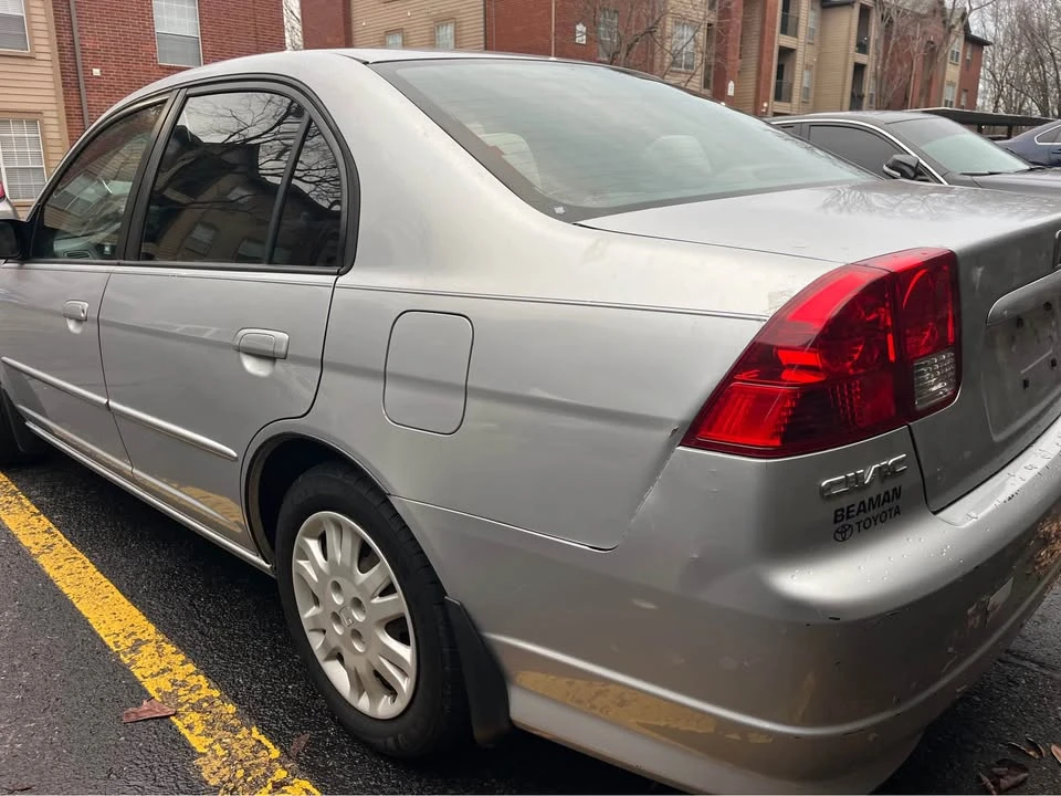 2005 Honda Civic 7th Gen - Image 4 of 9